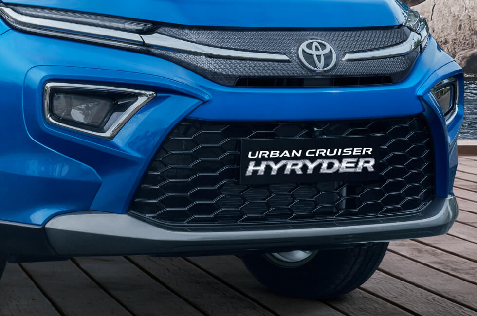 Toyota Urban Cruiser Hyryder Wide trapezoidal lower grill