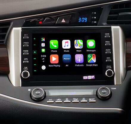 Toyota Innova Crysta   Apple CarPlay & Android Auto